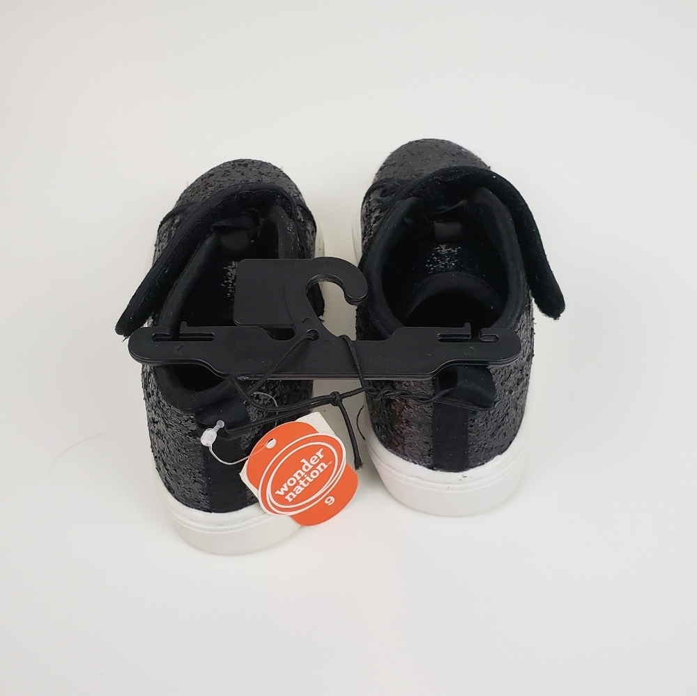 Girls black shoes - Picture 3 of 3